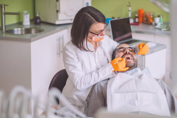 Best Emergency Tooth Extraction in Branford Center, CT